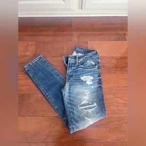 American Eagle Outfitters men’s 28x30 Airflex+ patched distressed jeans